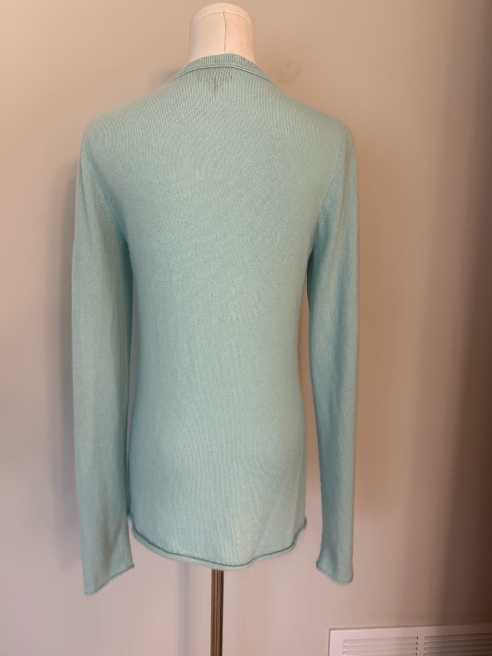 J. Crew Collection 100% Italian Cashmere Sweater M Aqua Blue Crewneck - Picture 4 of 8